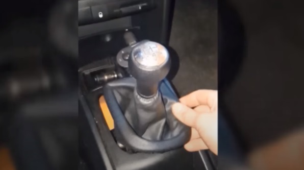 Cambiare pomello cambio Peugeot 207 - Motori e Fai da te